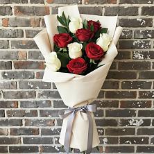 Букет цветов из:  Розы в Усть-Илимске