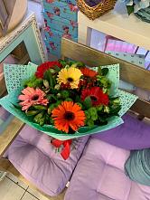 Букет цветов из:  Герберы, Хризантемы и Альстромерии #REPLACE_PRED# Усть-Илимске