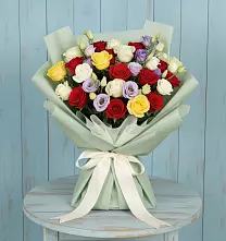 Букет цветов из:  Розы в Усть-Илимске