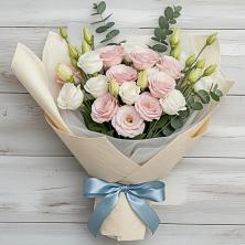 Букет цветов из:  Лизиантусы в Усть-Илимске