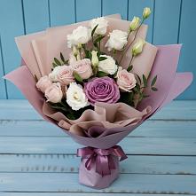 Букет цветов из:  Розы и Лизиантусы в Усть-Илимске