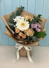 Букет цветов из:  Герберы и Хризантемы в Усть-Илимске