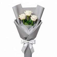 Букет 3 белые розы в Усть-Илимске