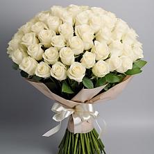 Букет 101 беля роза Белоснежка в Усть-Илимске