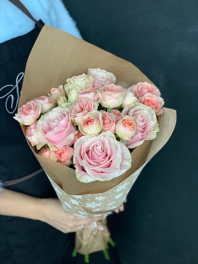 Букет цветов из: Хризантемы и Розы в Усть-Илимске