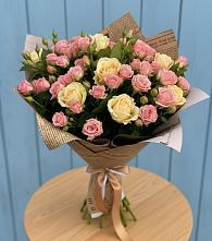 Букет цветов из:  Розы в Усть-Илимске