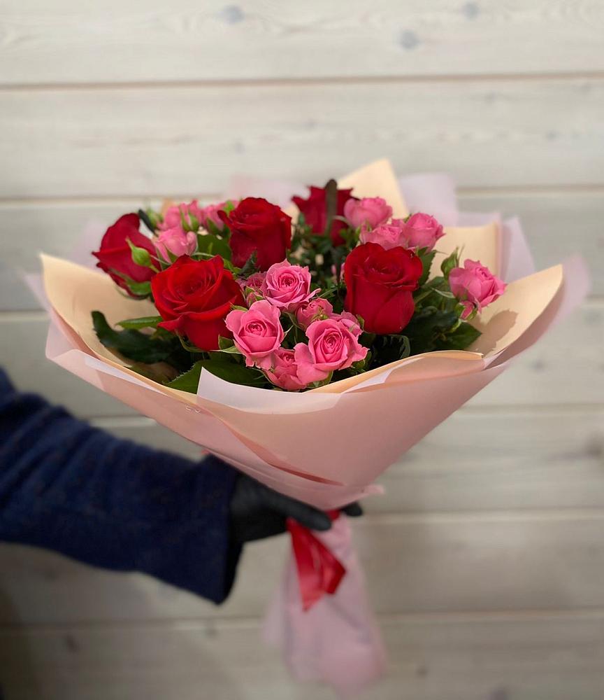 Букет цветов из: Розы в Усть-Илимске