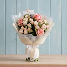 Букет цветов из:  Розы в Усть-Илимске