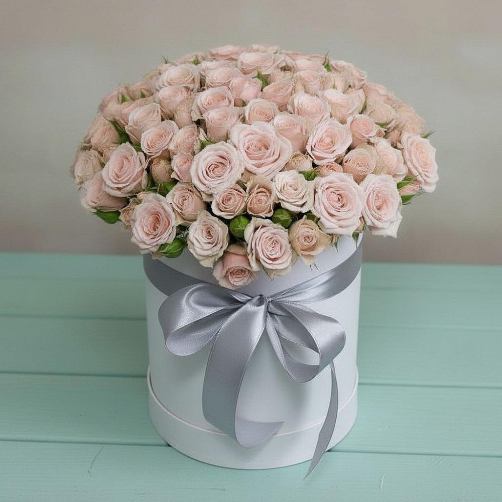 Цветочная композиция из Розы в шляпной коробке в Усть-Илимске